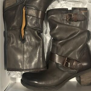 Pikoliono Boots